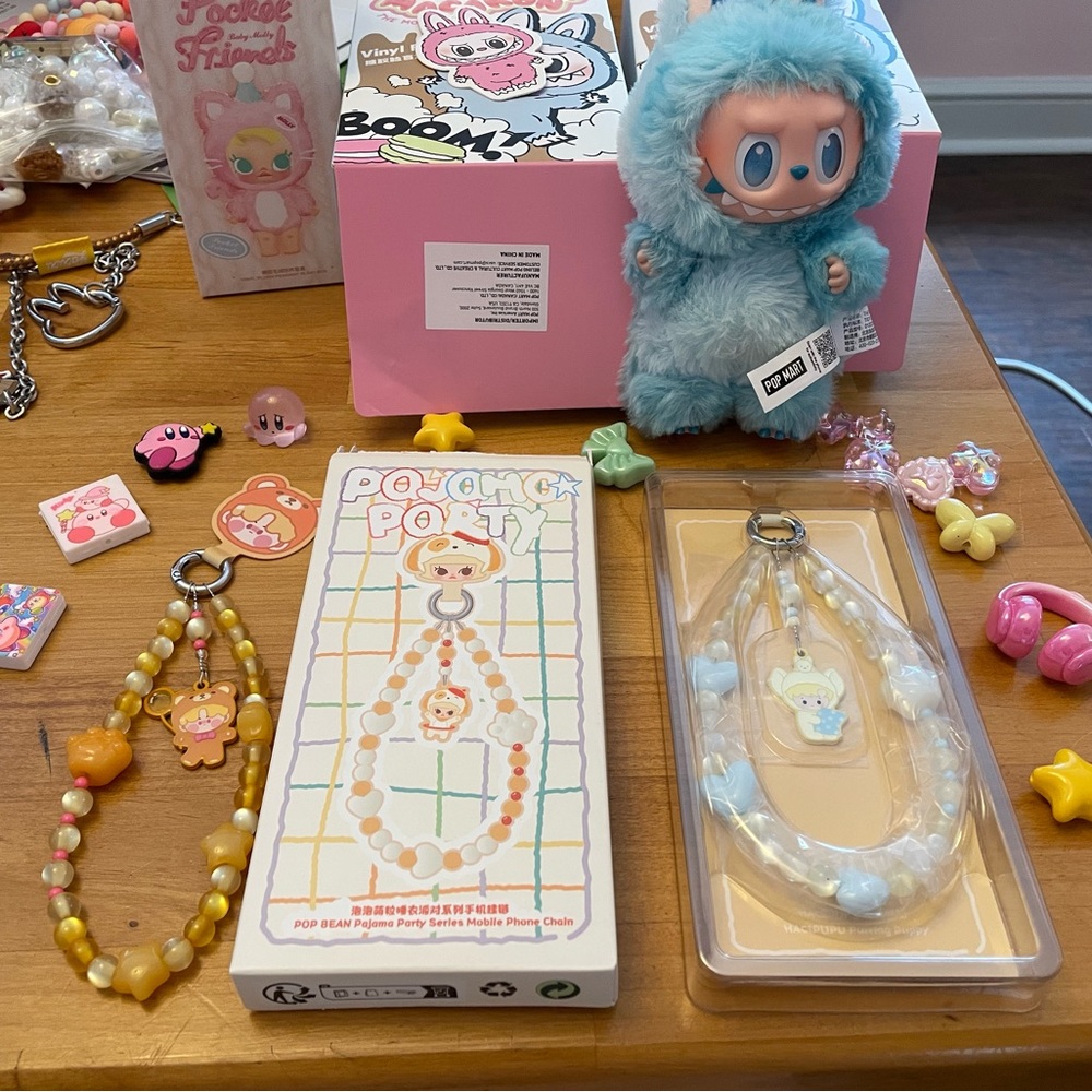 Pop Mart Pop Bean Pajama Party Phone Charm - Hicipupu version
